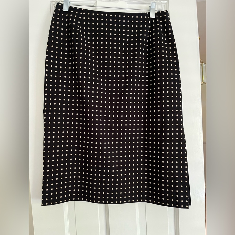 ETCETERA black and tan polkadot, cotton shell skirt with a side slit!  ❤️